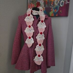 Cupcake crochet scarf